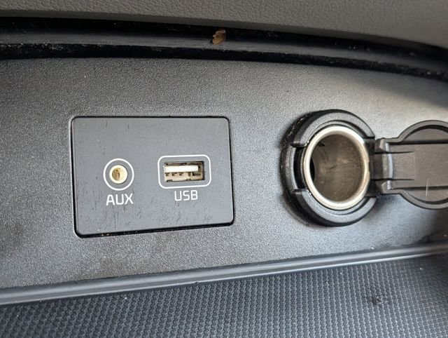 Used 2019 Kia Sedona LX FWD image 24