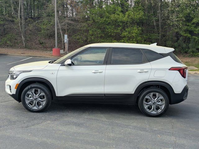 Used 2024 Kia Seltos LX AWD/4WD image 4