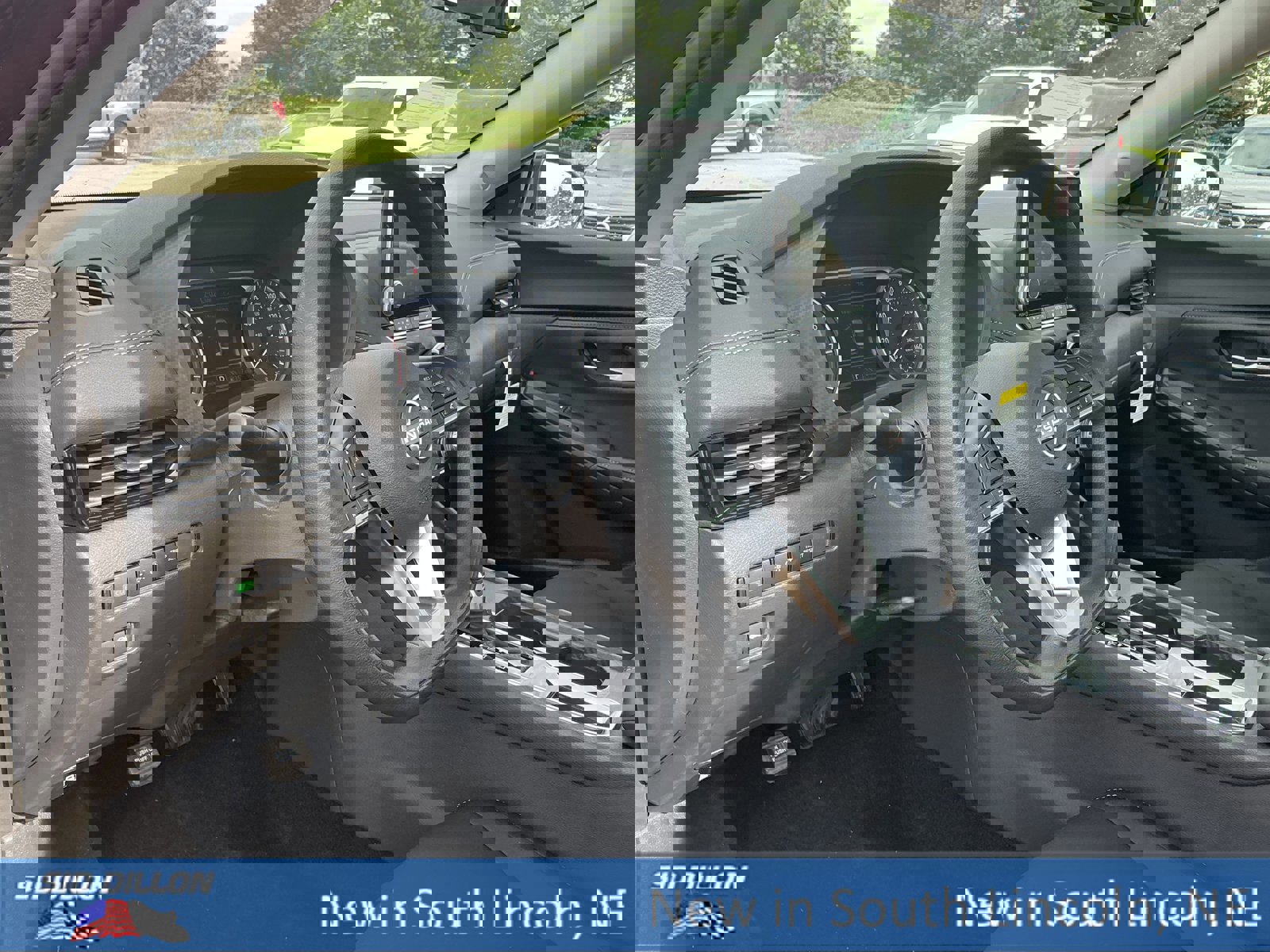 New 2025 Nissan Sentra SV w/ Trunk Package image 6