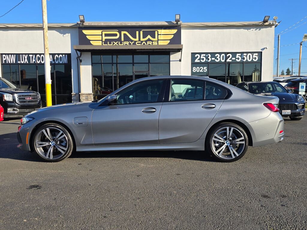 Used 2023 BMW 330e w/ Premium Package image 5