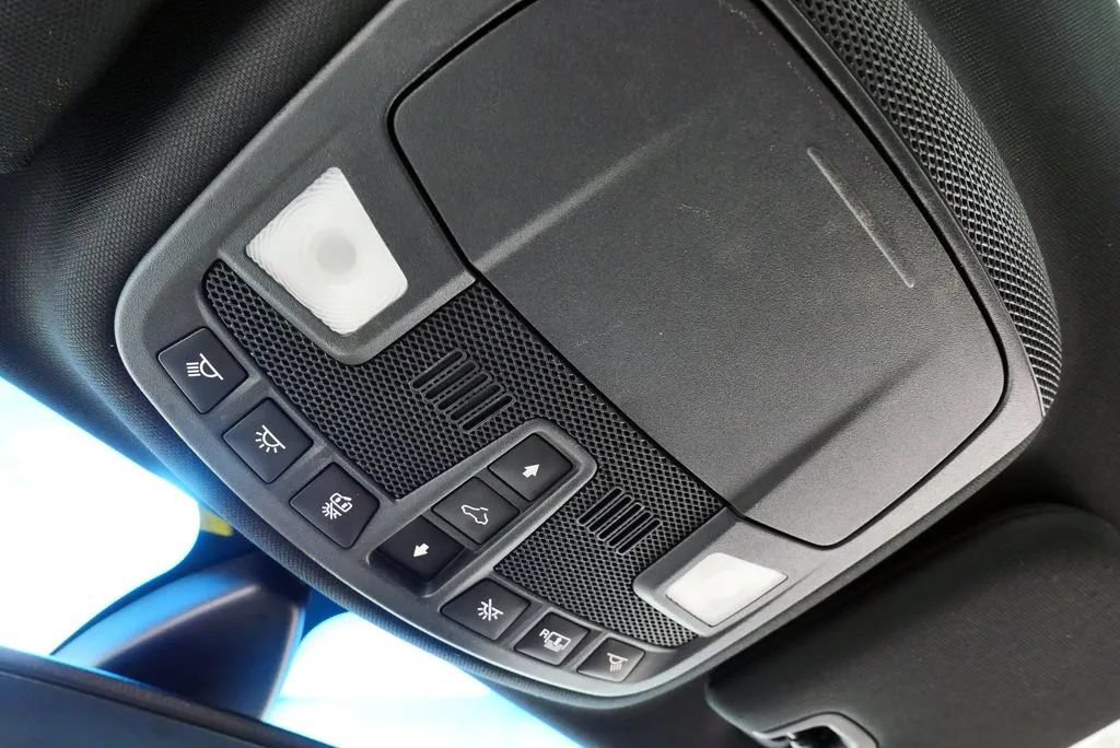 Used 2020 Lincoln MKZ Reserve w/ Elements Package FWD image 31