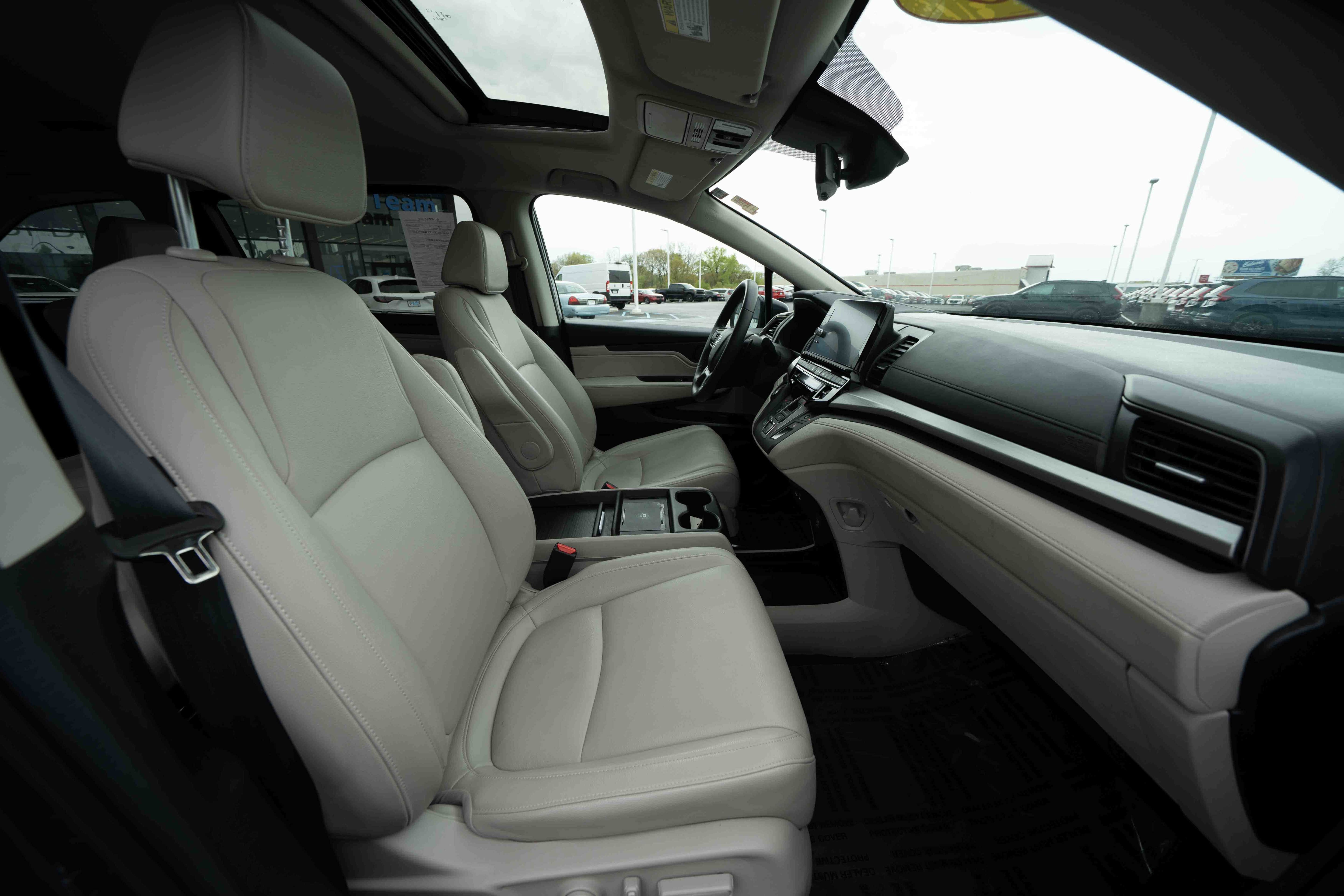 Certified 2025 Honda Odyssey EX-L image 27