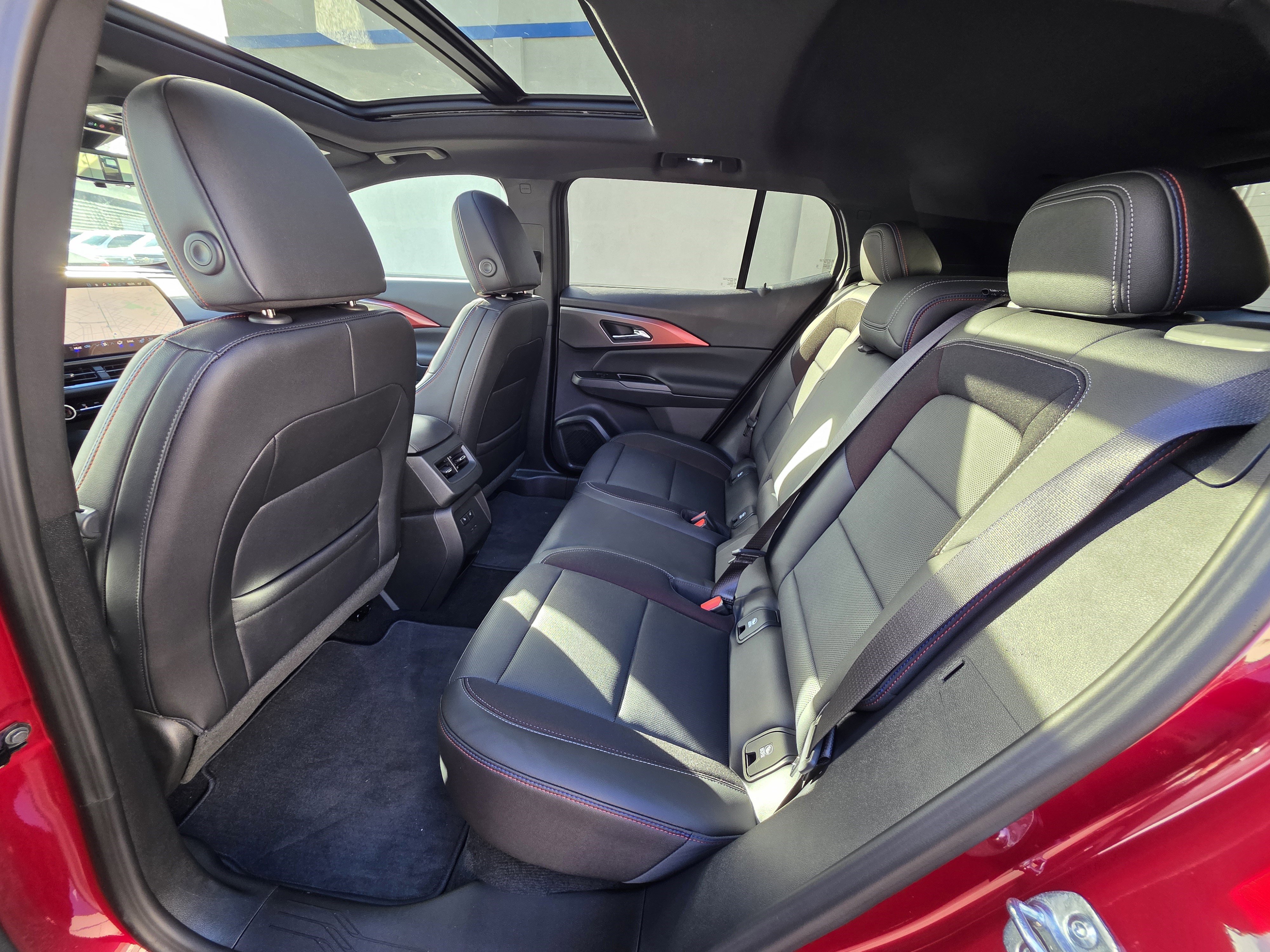 Used 2025 Chevrolet Equinox EV RS image 20