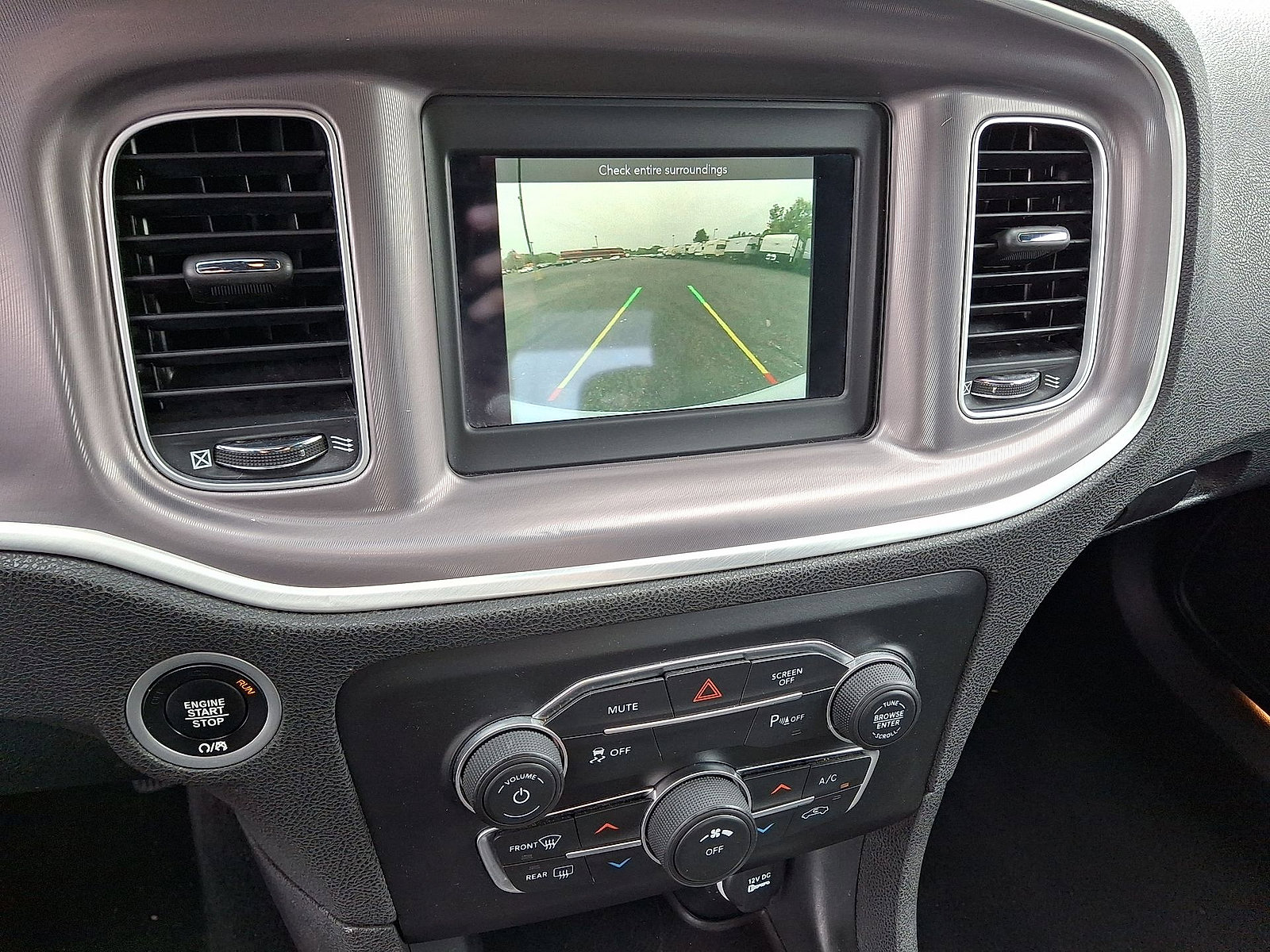 Used 2022 Dodge Charger SXT RWD image 15