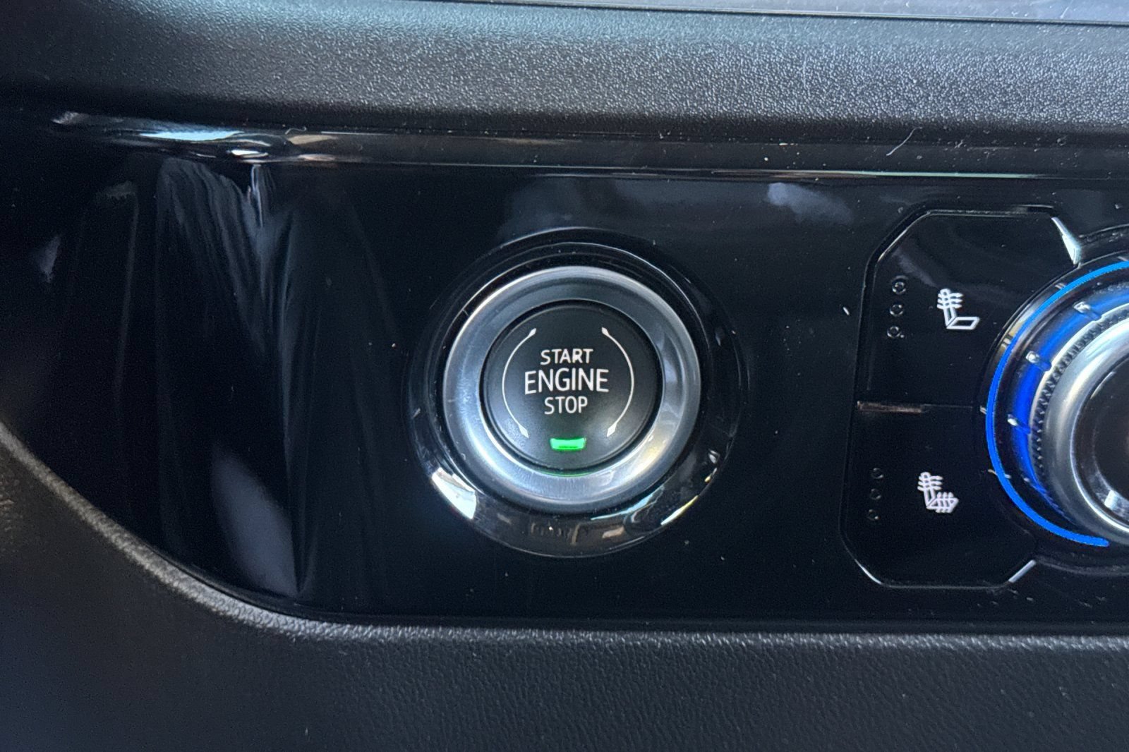 Used 2024 GMC Sierra 1500 SLE RWD image 32