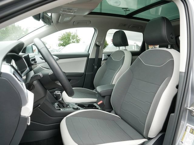 Certified 2025 Volkswagen Taos SE AWD/4WD image 15