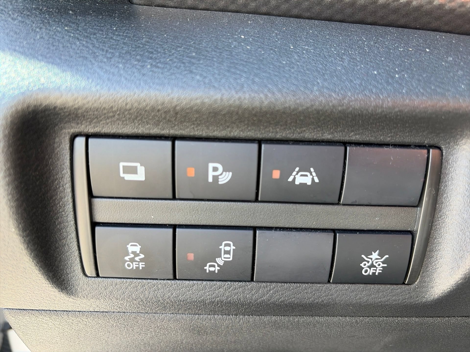 Used 2020 Nissan Kicks S FWD image 25
