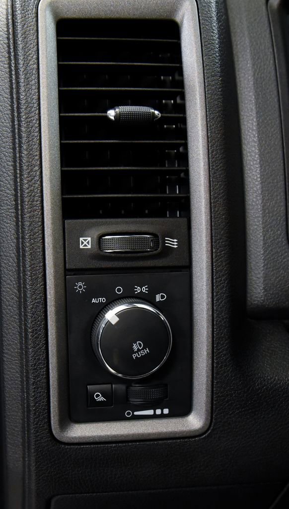 Used 2018 RAM 1500 Express image 14