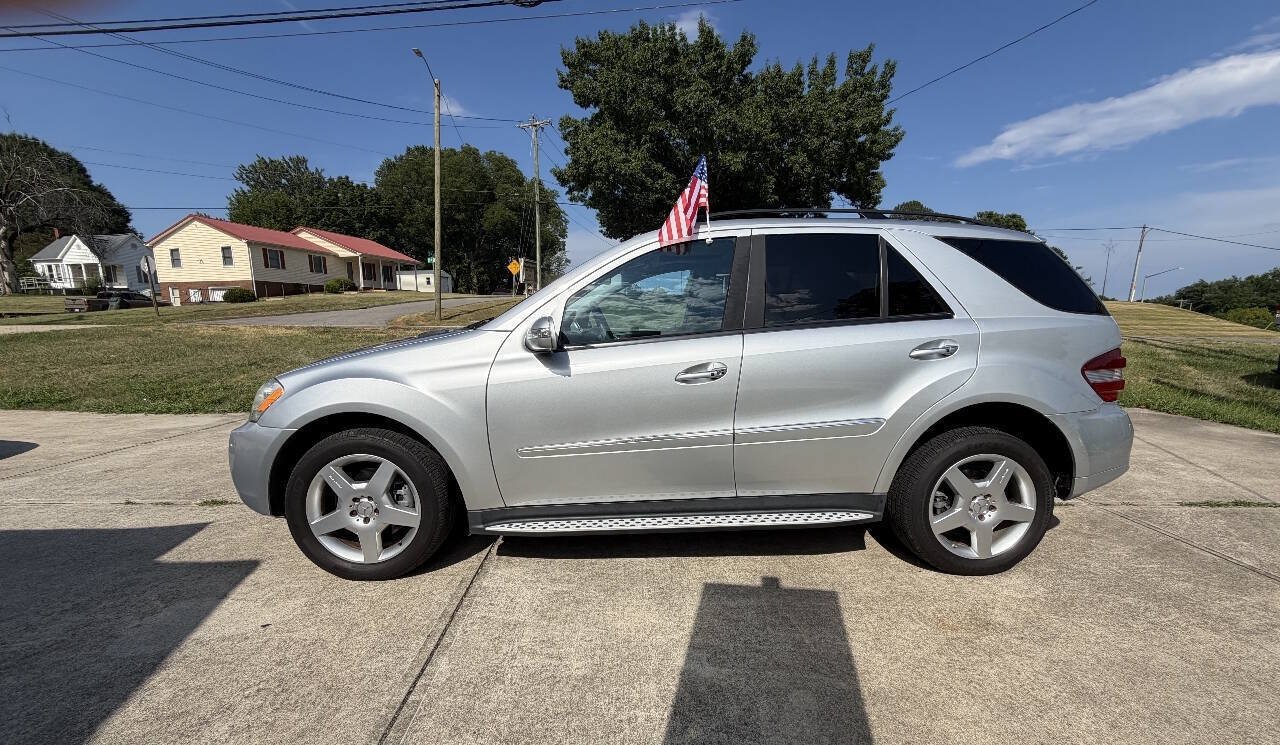 Used 2008 Mercedes-Benz ML 550 4MATIC image 4