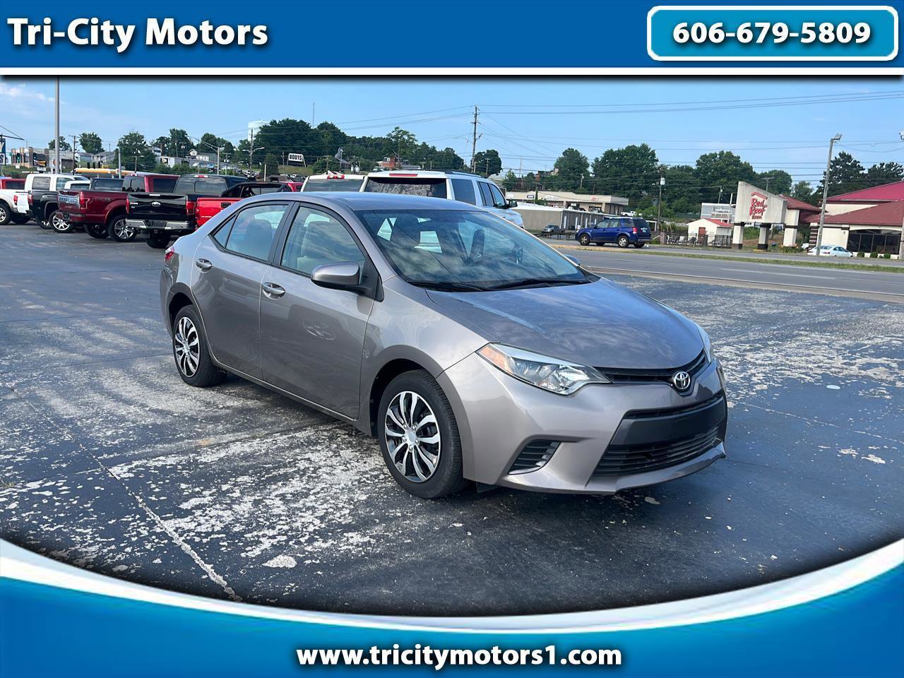 Used 2016 Toyota Corolla LE FWD image 1