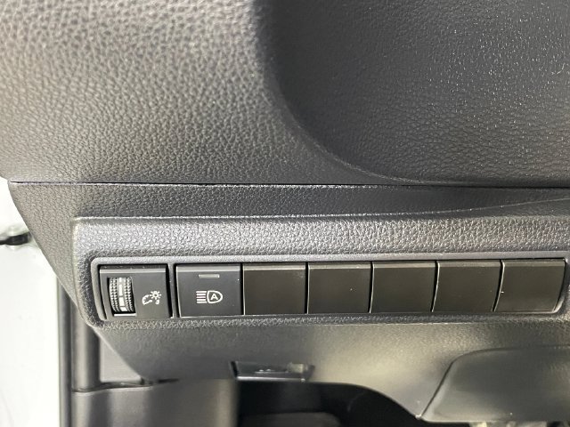 Used 2025 Toyota Corolla SE FWD image 13