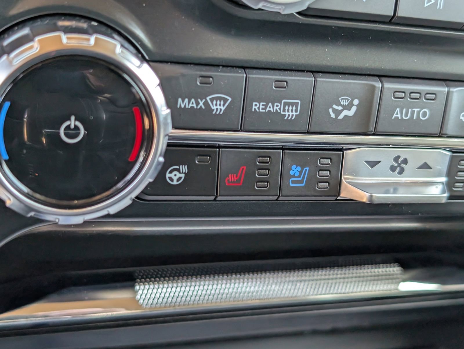 Used 2025 Ford F150 Platinum w/ Equipment Group 703A Plus image 14