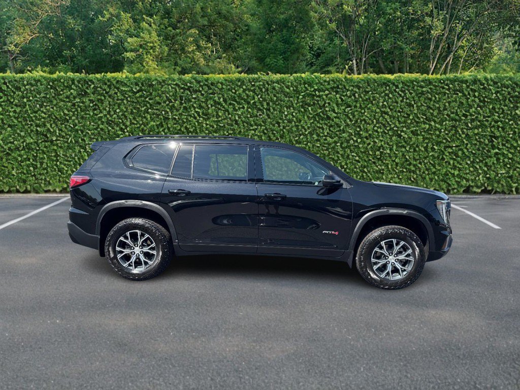 Used 2025 GMC Acadia AT4 w/ Luxury Package AWD/4WD image 2