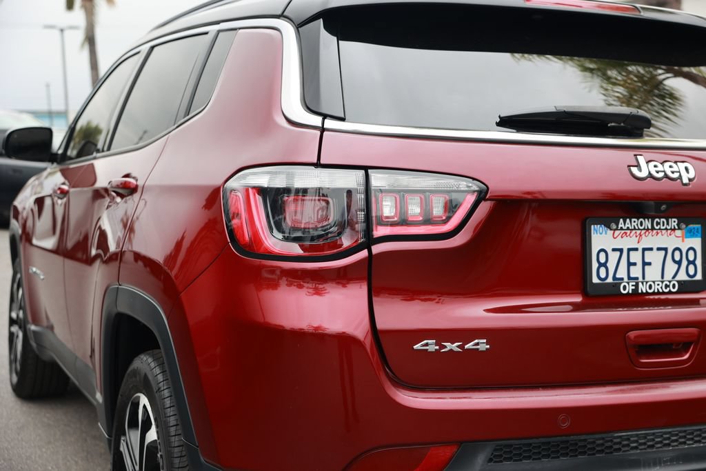 Used 2022 Jeep Compass Limited w/ Sun and Sound Group AWD/4WD image 13