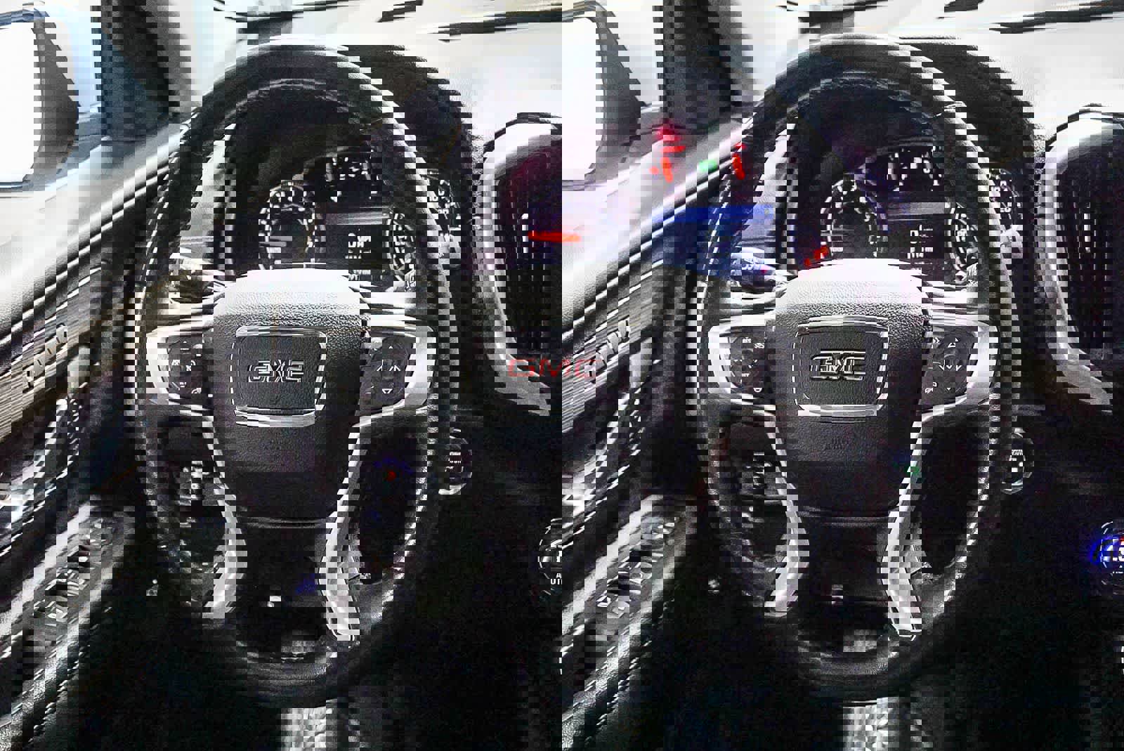 Used 2022 GMC Terrain SLT image 16