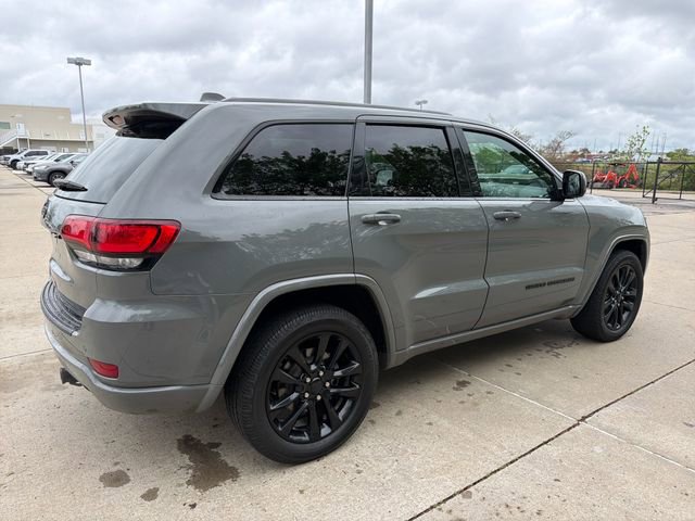 Used 2020 Jeep Grand Cherokee Altitude image 5