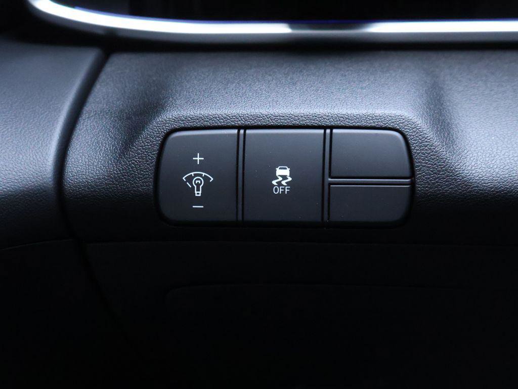 New 2026 Hyundai Elantra Limited image 33