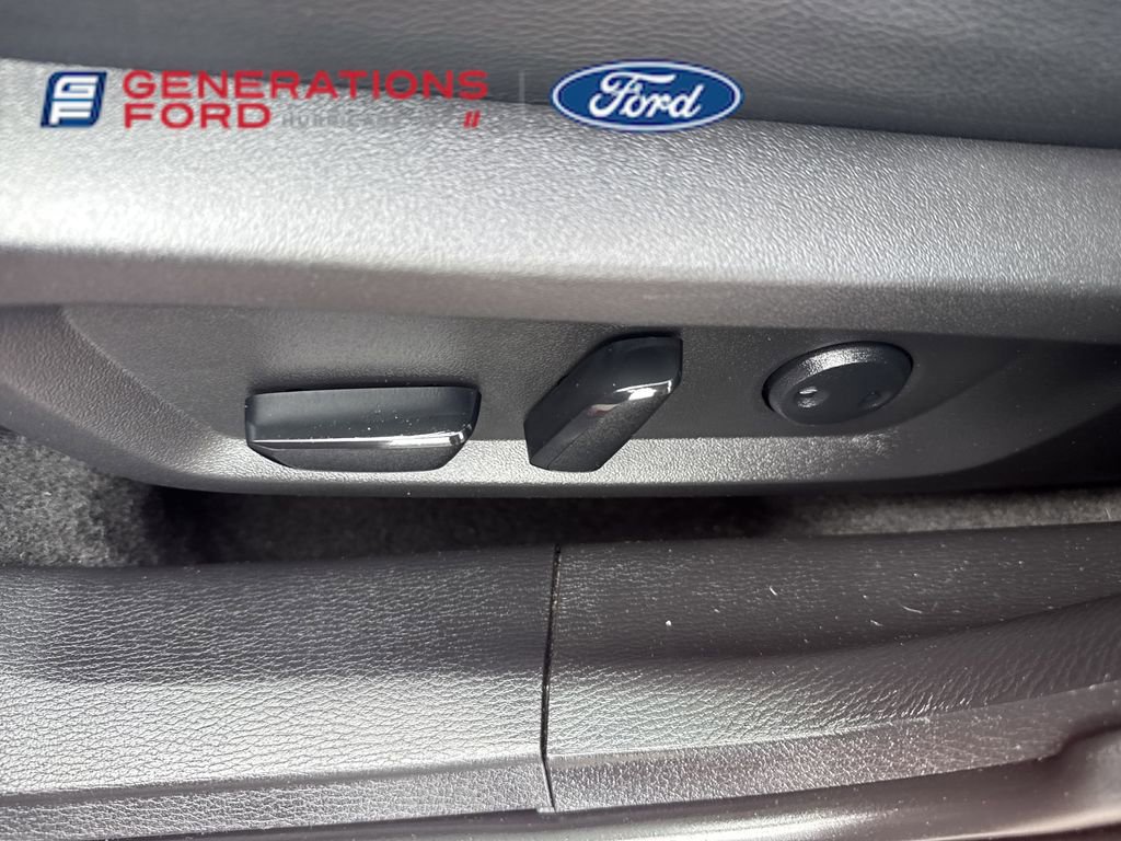 Used 2022 Mitsubishi Outlander SEL image 16