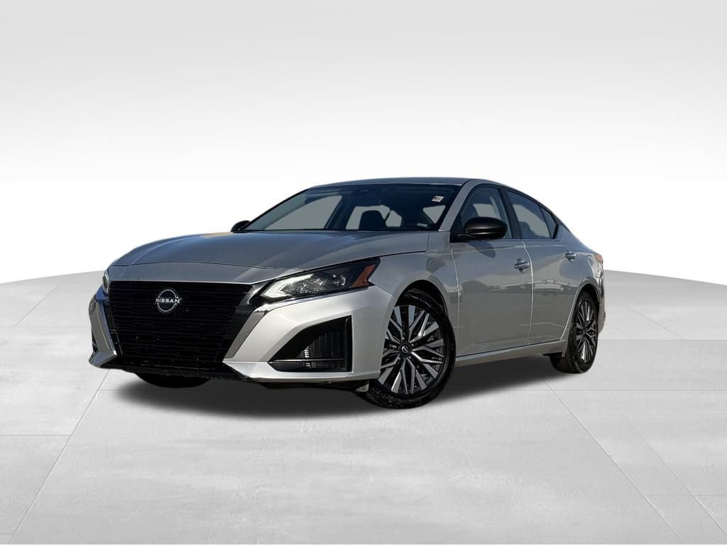 Used 2024 Nissan Altima 2.5 SV image 7