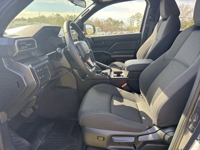 Used 2025 Toyota 4Runner SR5 AWD/4WD image 9