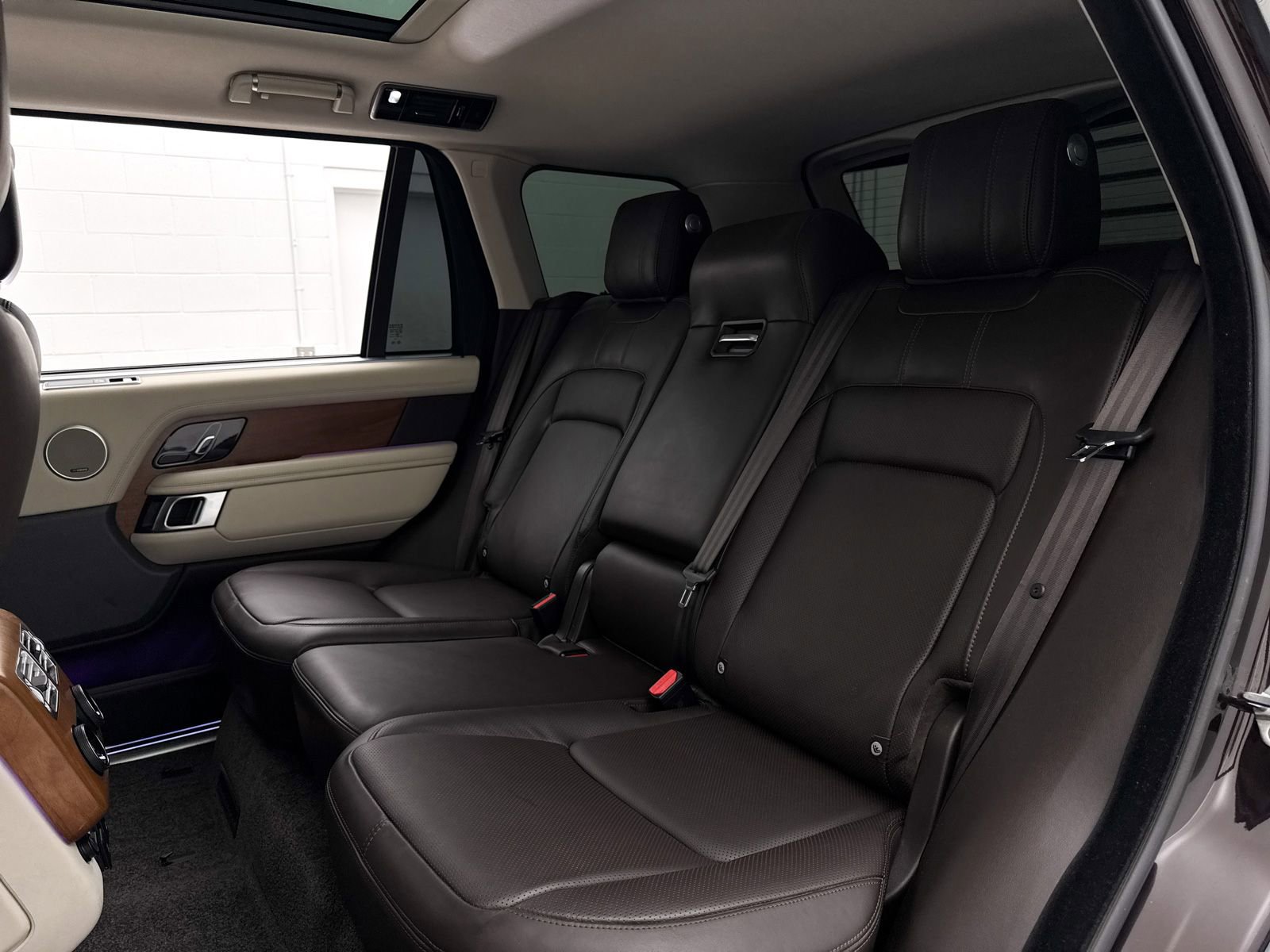 Used 2021 Land Rover Range Rover P525 Westminster Edition LWB image 30