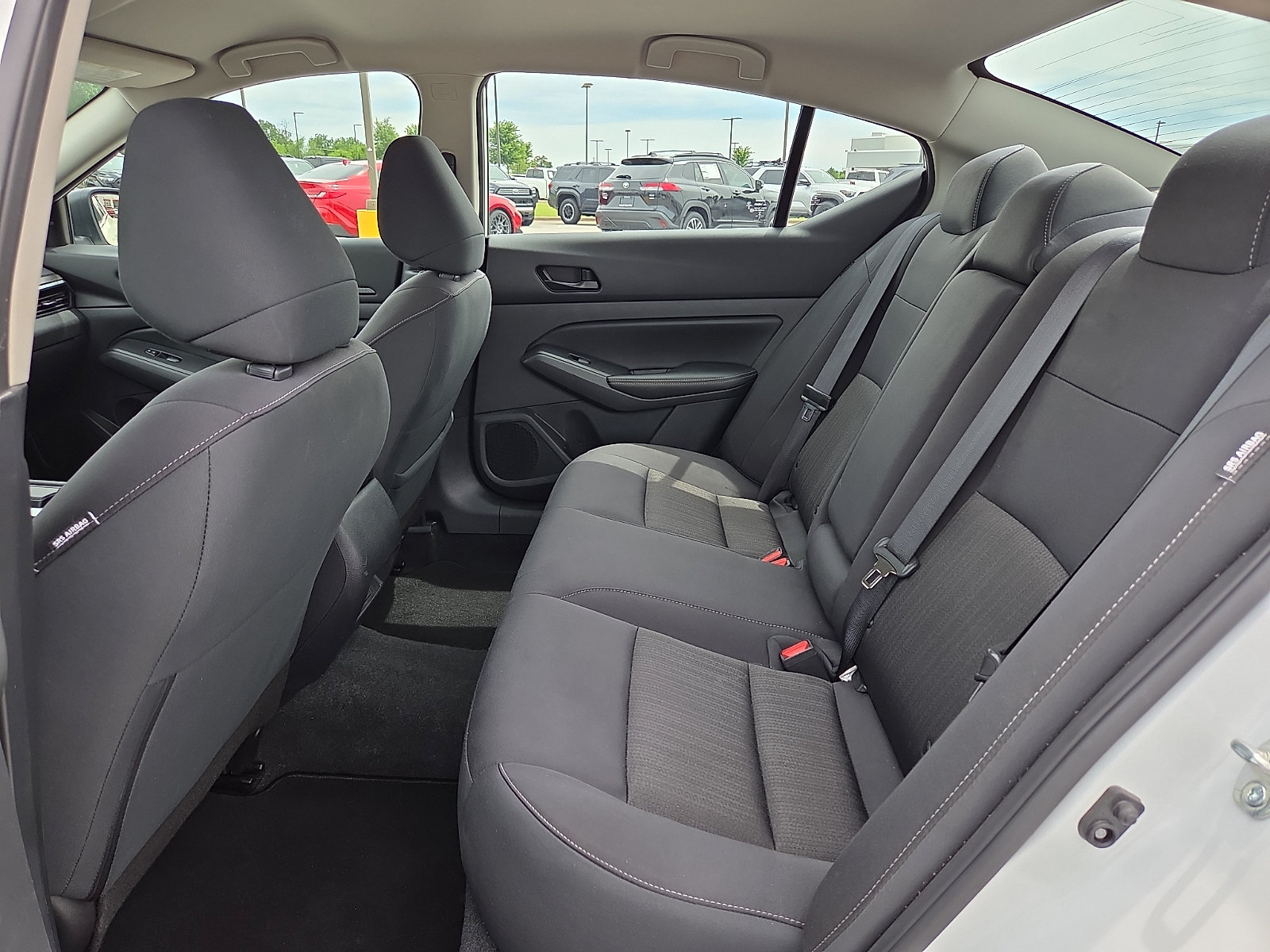 Used 2025 Nissan Altima 2.5 SV FWD image 10