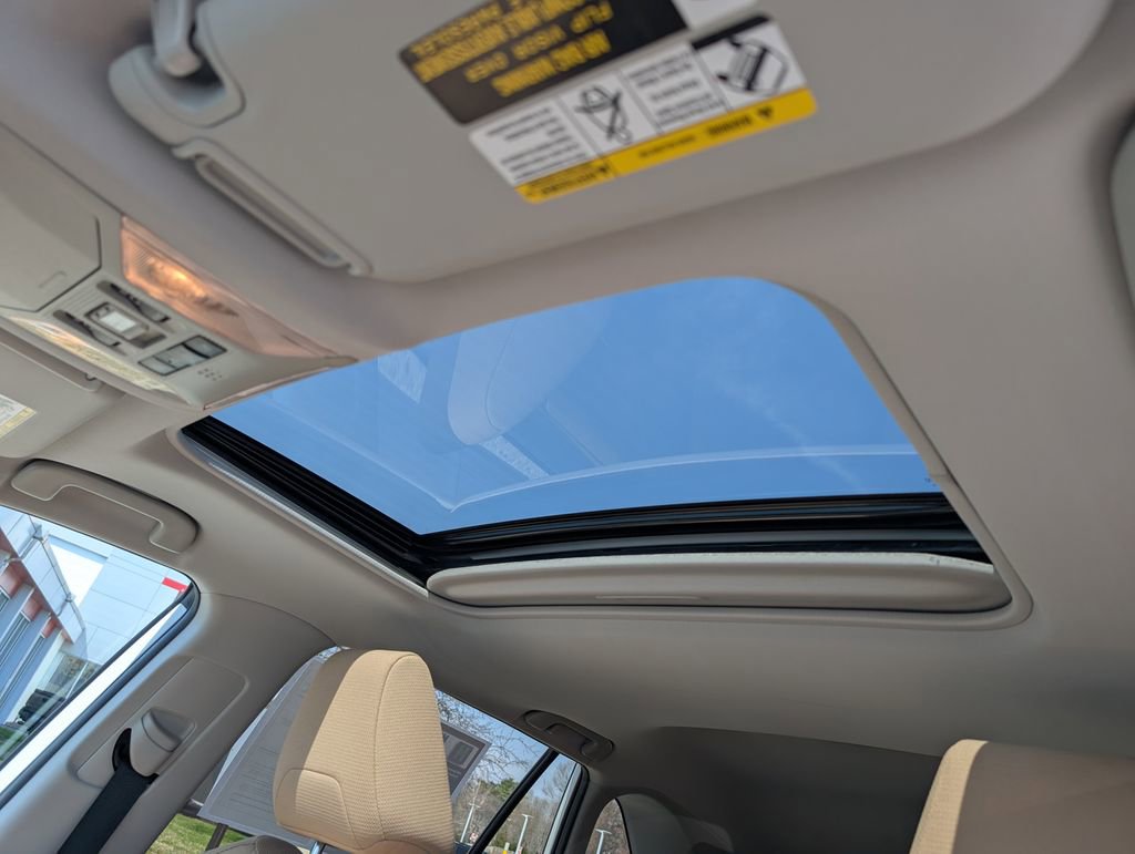 Used 2020 Toyota RAV4 XLE w/ Convenience Package AWD/4WD image 20