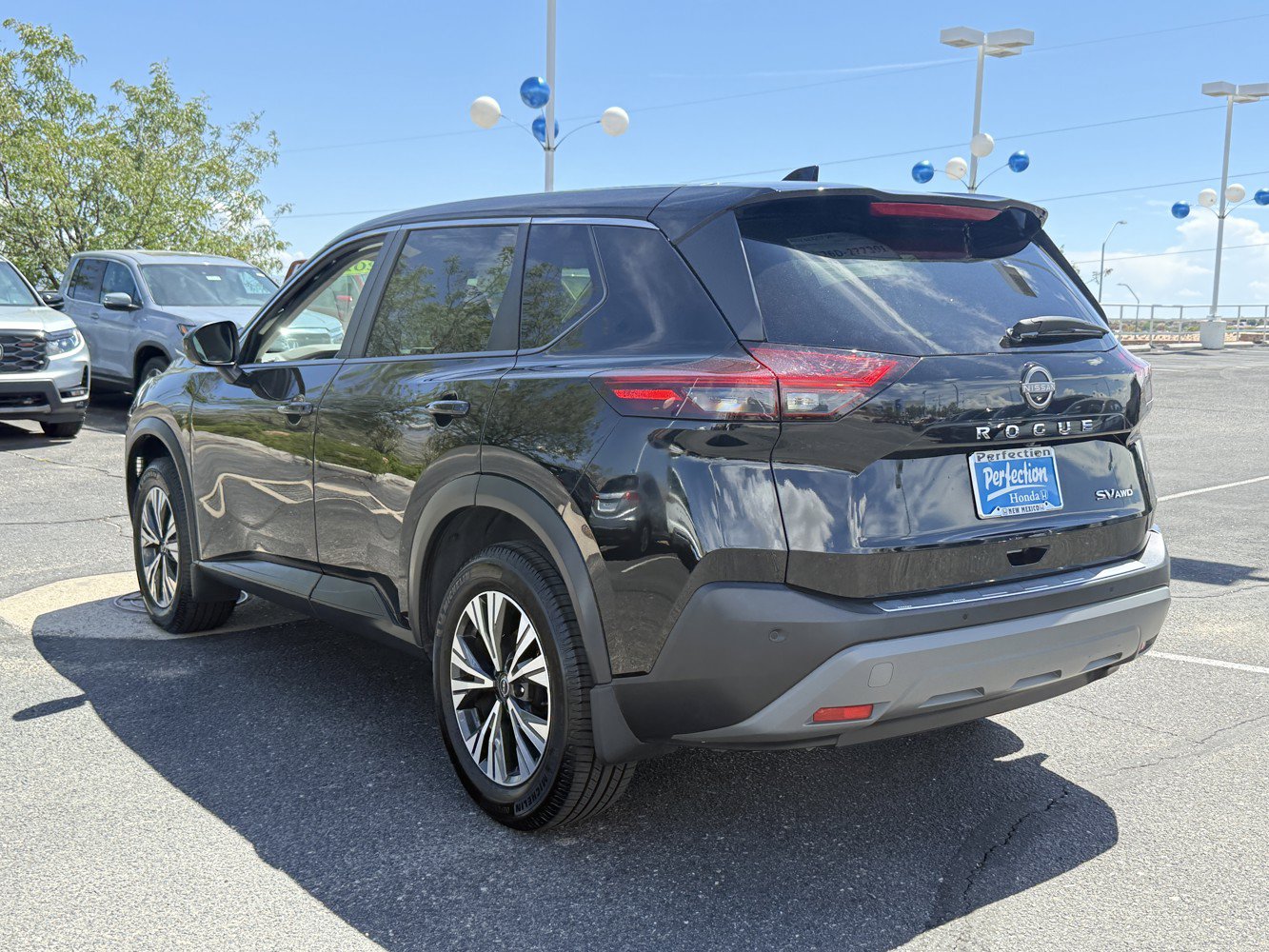Used 2023 Nissan Rogue SV AWD/4WD image 7