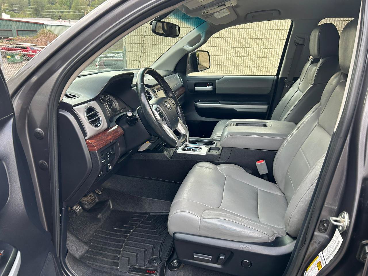 Used 2014 Toyota Tundra Limited w/ Limited Premium Package AWD/4WD image 12