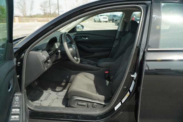 Used 2025 Honda Accord SE image 14