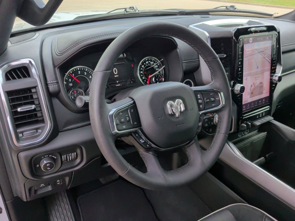 Used 2025 RAM 1500 Laramie w/ Laramie Southwest Edition image 14