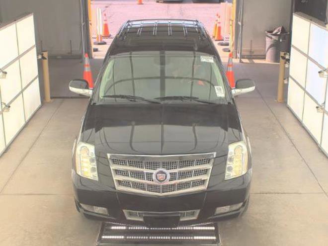 Used 2014 Cadillac Escalade Platinum image 5