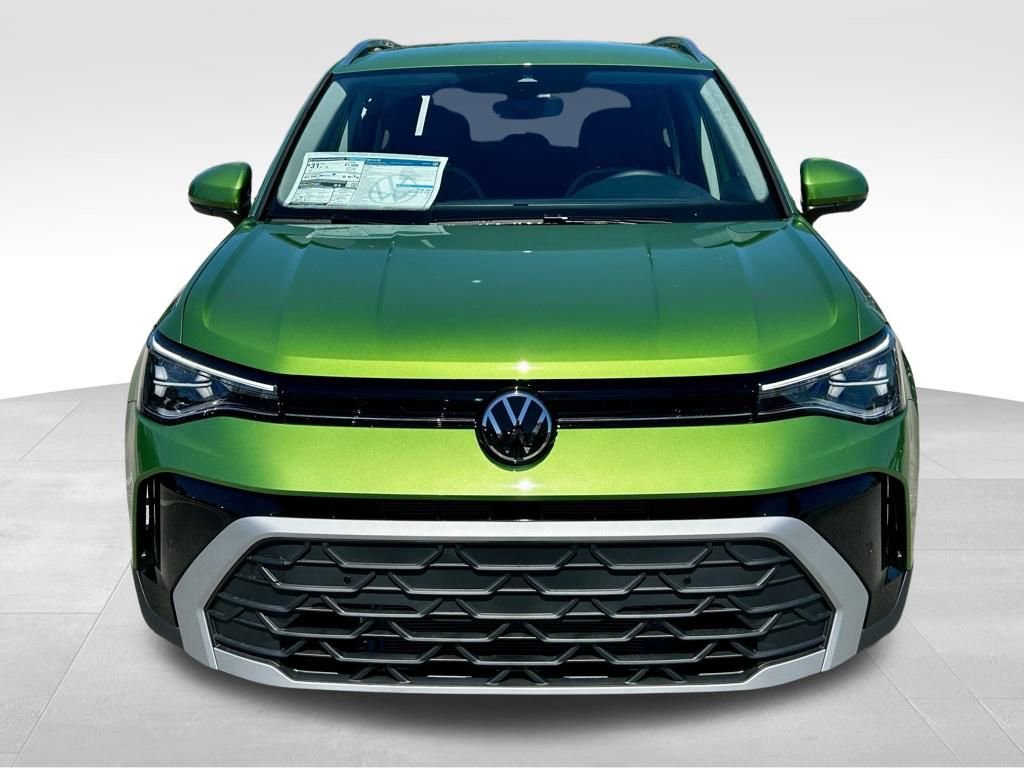 Used 2025 Volkswagen Taos SE image 8