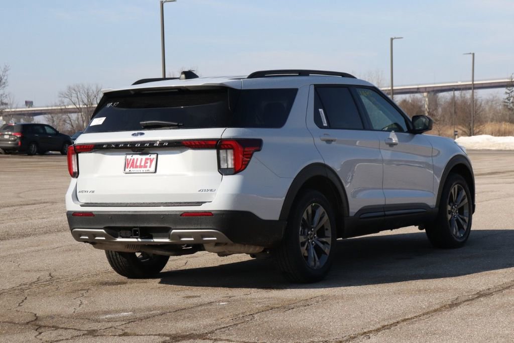 New 2026 Ford Explorer Active w/ Active Comfort Package image 8