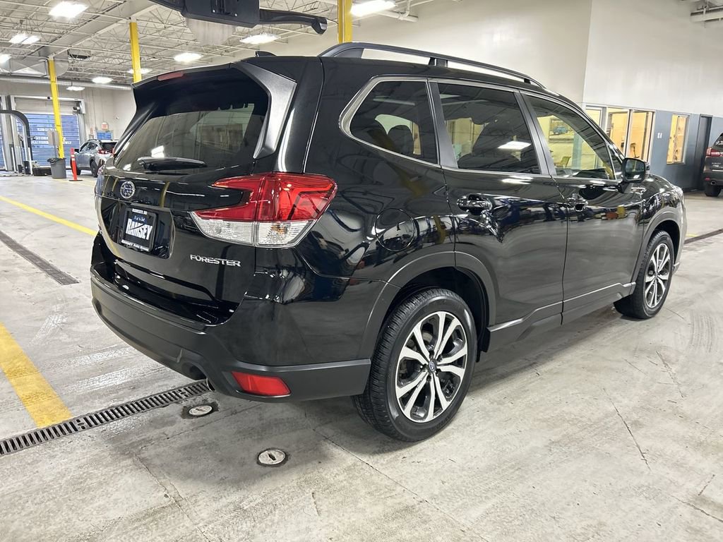 Used 2019 Subaru Forester Limited image 8
