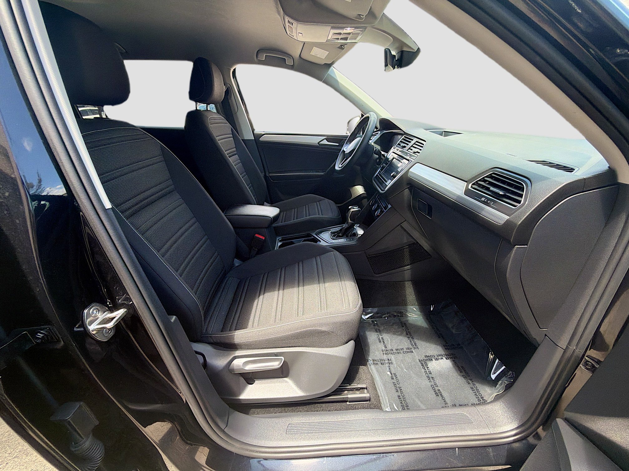Used 2022 Volkswagen Tiguan S FWD image 32