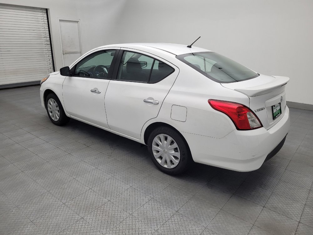 Used 2019 Nissan Versa SV FWD image 3