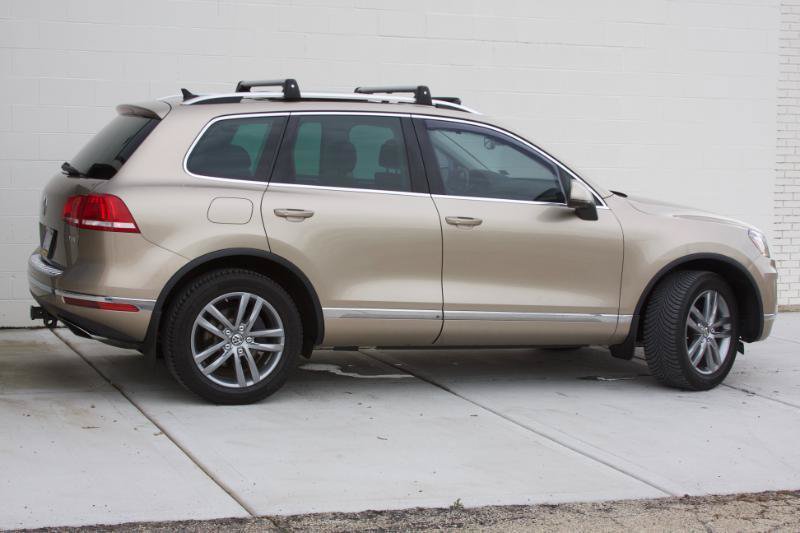 Used 2016 Volkswagen Touareg TDI AWD/4WD image 6