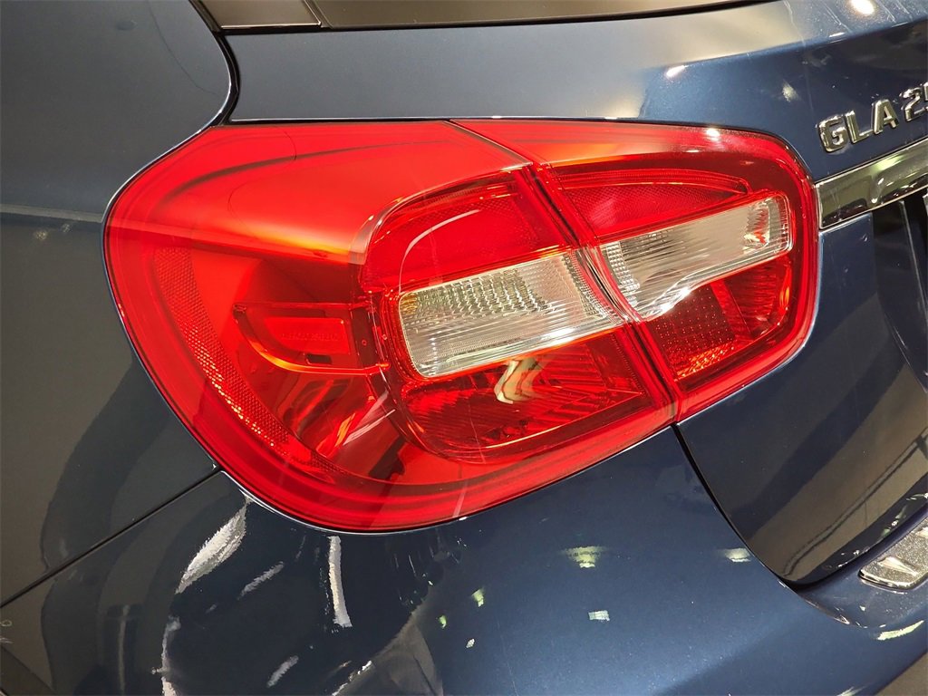 Used 2019 Mercedes-Benz GLA 250 4MATIC image 38