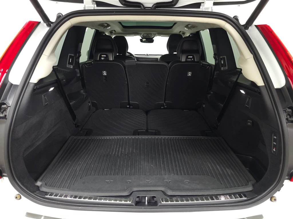 Certified 2023 Volvo XC90 T8 Ultimate w/ Lounge Package AWD/4WD image 8
