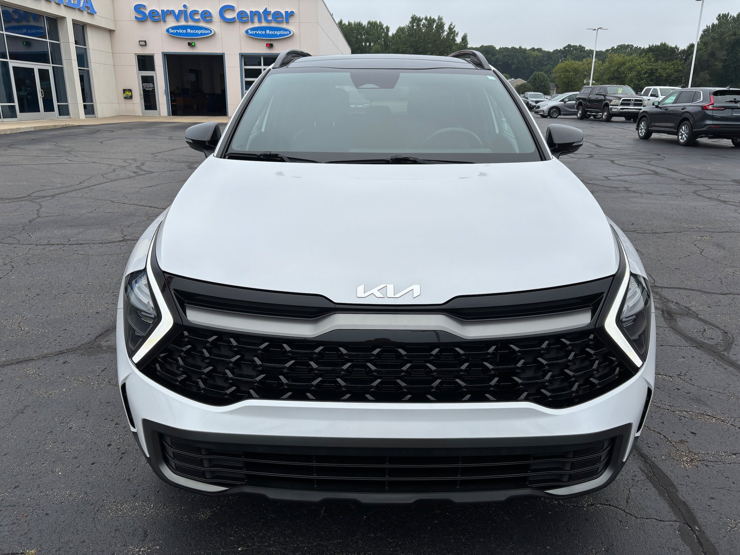 Used 2023 Kia Sportage X-Line w/ X-Line Premium Package AWD/4WD image 3