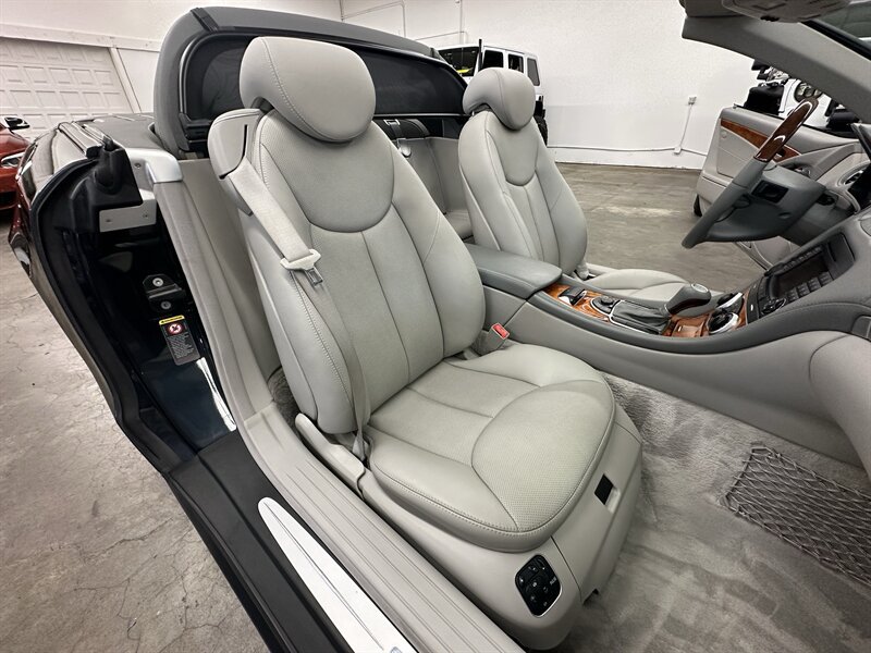 Used 2005 Mercedes-Benz SL 500 w/ AMG Sport Pkg image 27