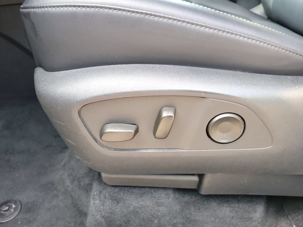 Used 2024 GMC Acadia Elevation AWD/4WD image 21