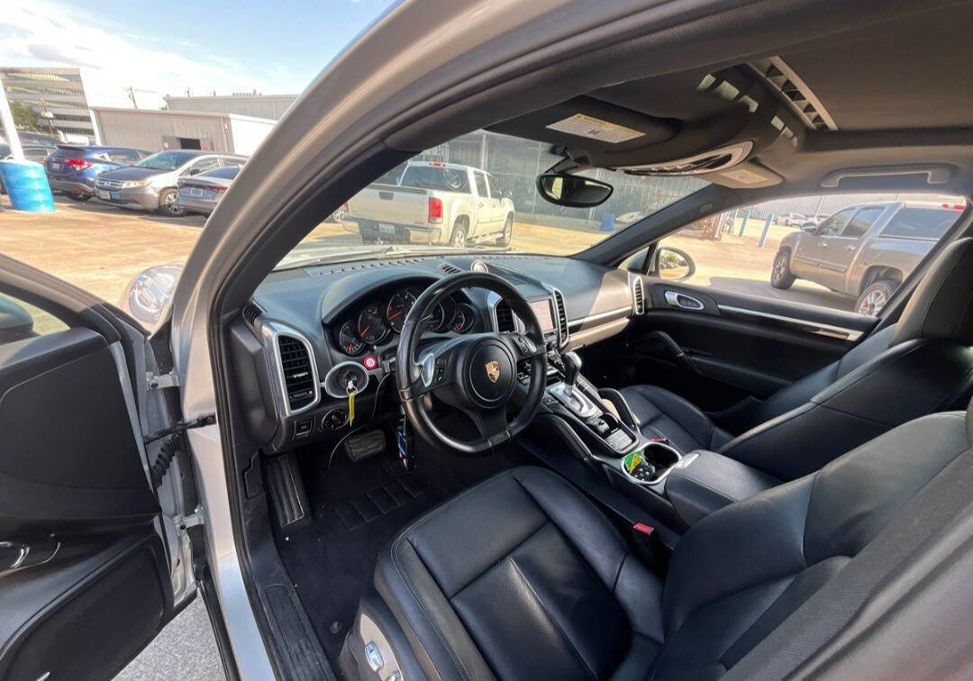 Used 2012 Porsche Cayenne image 18
