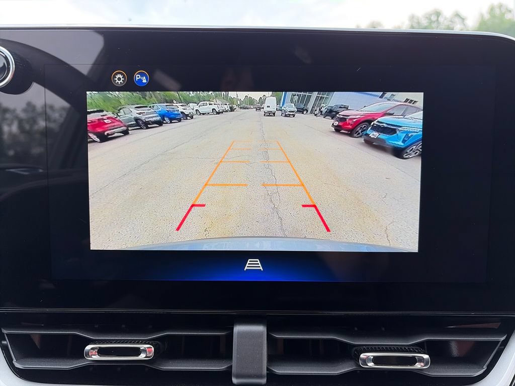 Used 2025 Chevrolet Equinox LT FWD image 30