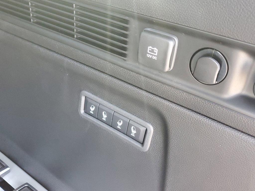 New 2025 Jeep Wagoneer L Series II w/ Convenience Group I image 8