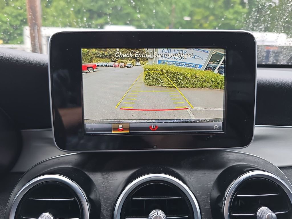 Used 2019 Mercedes-Benz GLC 300 4MATIC image 16