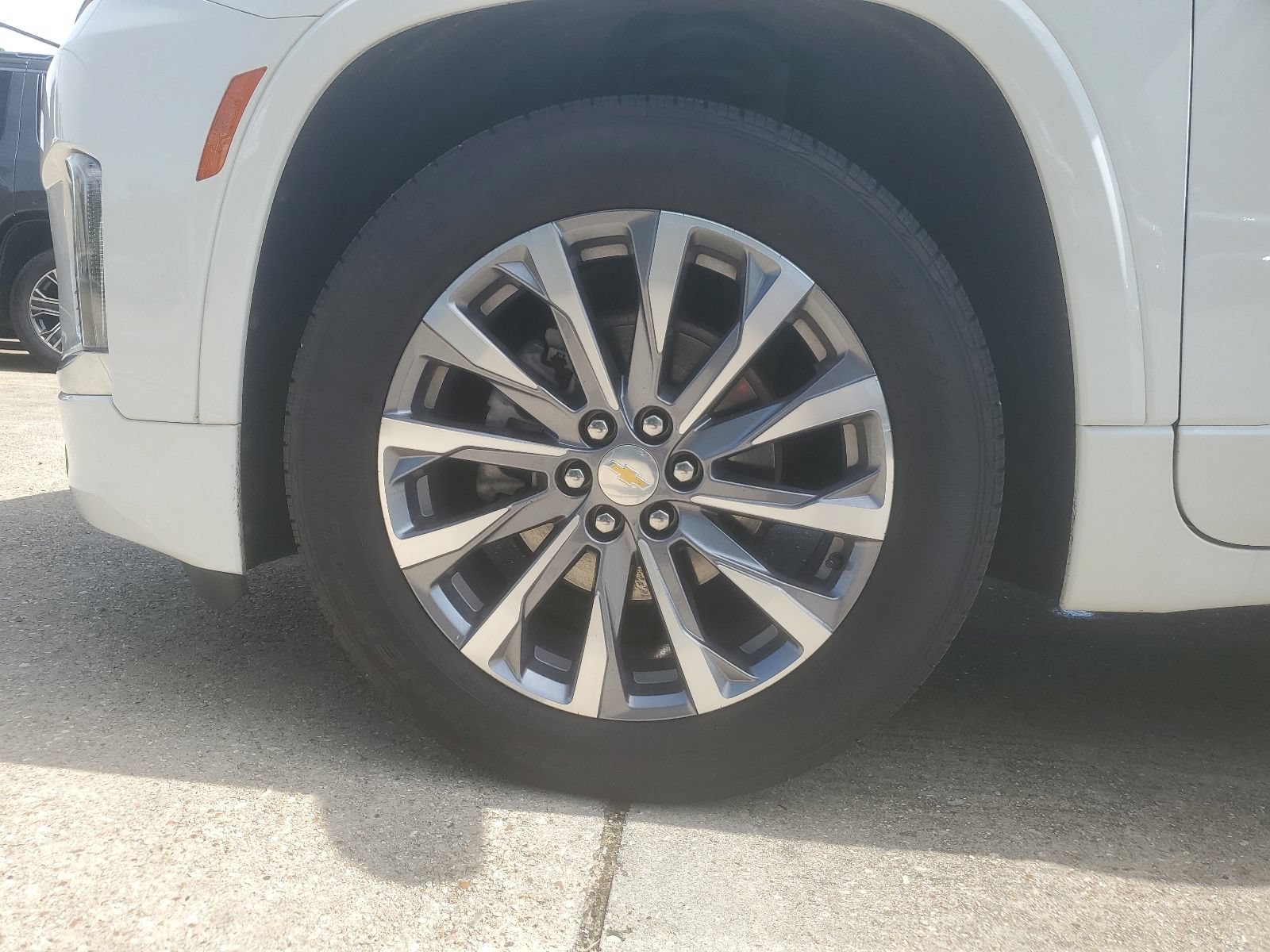 Certified 2023 Chevrolet Traverse Premier FWD image 7