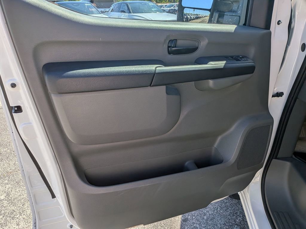 Used 2021 Nissan NV 3500 SL image 9