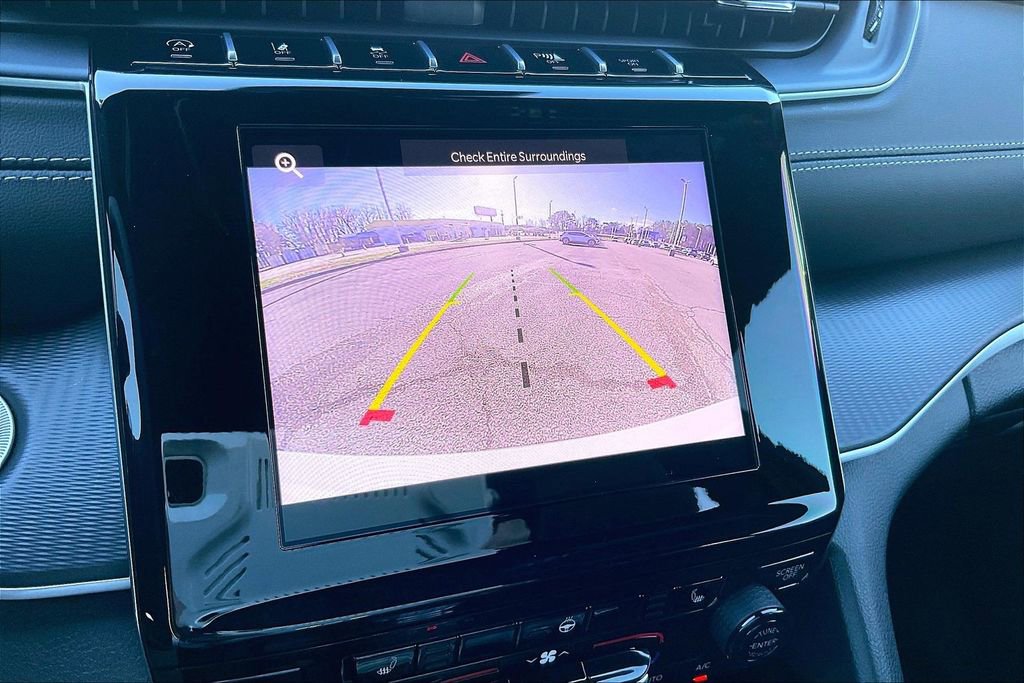 Used 2025 Jeep Grand Cherokee L Altitude image 21